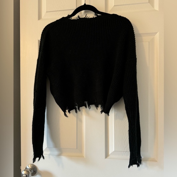 Distressed, Frayed Cropped Black Windsor Sweater - Picture 4 of 4